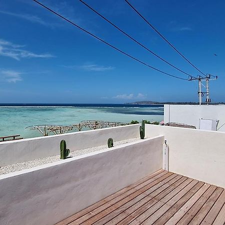 Shore Thing Gili Air Beachfront Apartment Eksteriør bilde